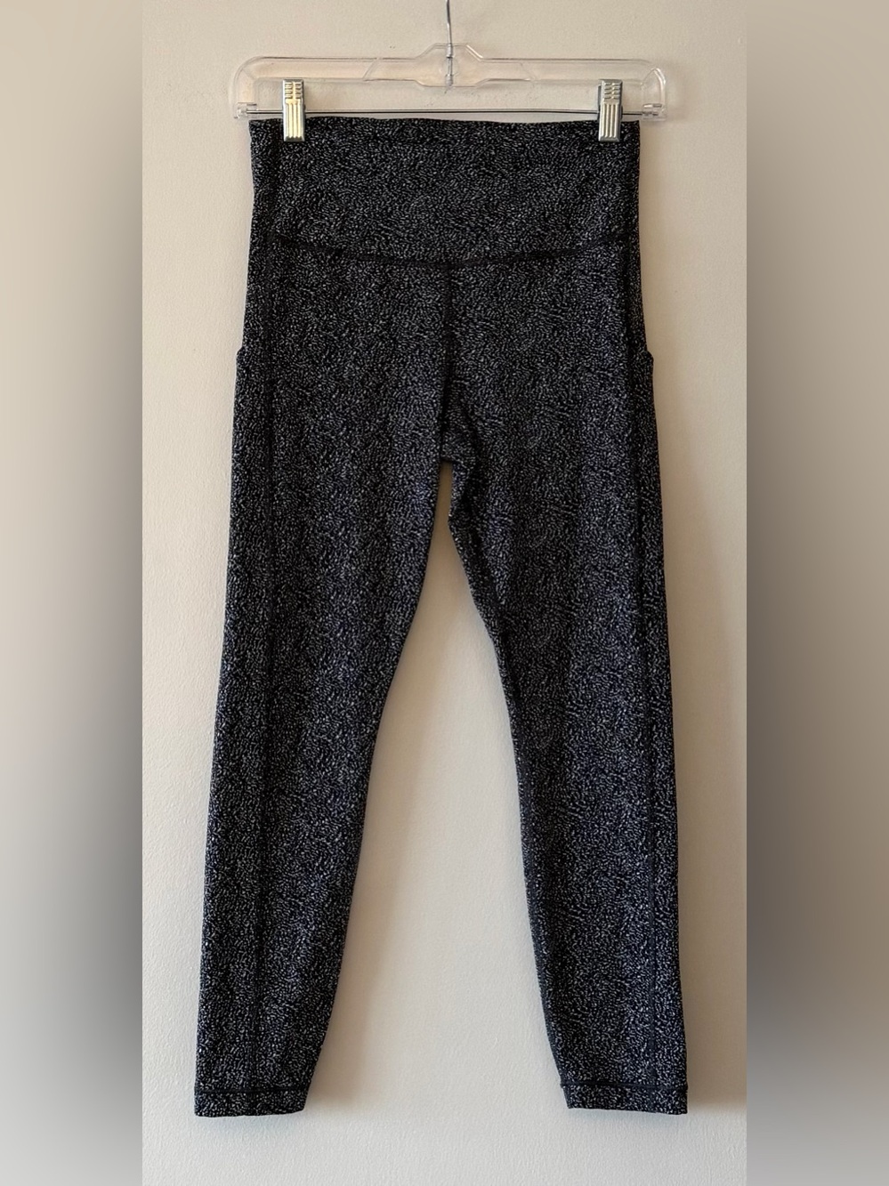 Athleta Ultimate Stash Textured 7/8 Tight Leggings Black White Static Small